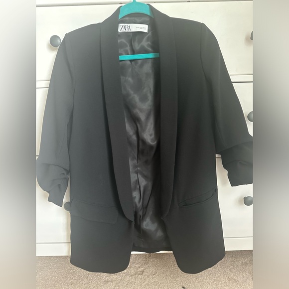 Black blazer - Picture 2 of 7